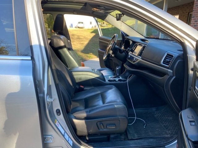 2018 Toyota Highlander Limited photo 3