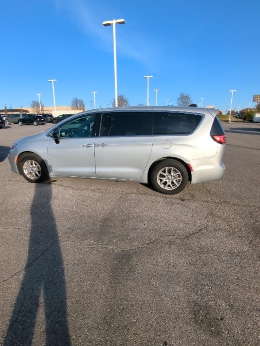 Used 2024 Chrysler Pacifica Touring L Minivan/Van