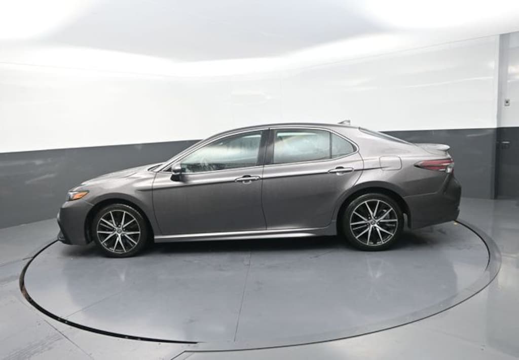 Used 2024 Toyota Camry SE Sedan