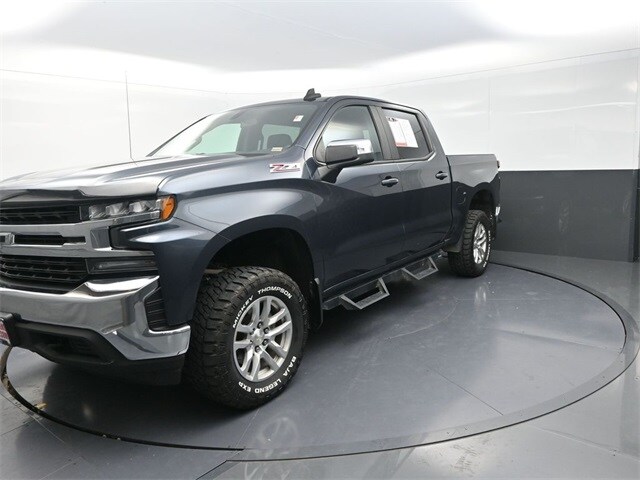 2020 Chevrolet Silverado 1500 LT photo 3