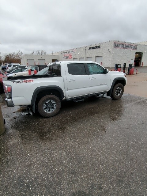 2023 Toyota Tacoma TRD Off-Road V6 photo 4