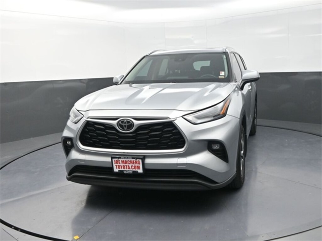 Used 2022 Toyota Highlander XLE SUV