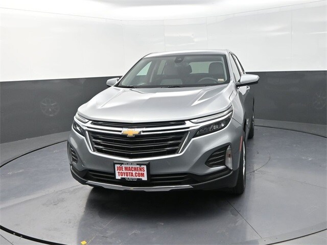 2023 Chevrolet Equinox LT photo 2