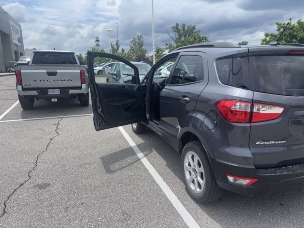 Used 2021 Ford EcoSport SE SUV