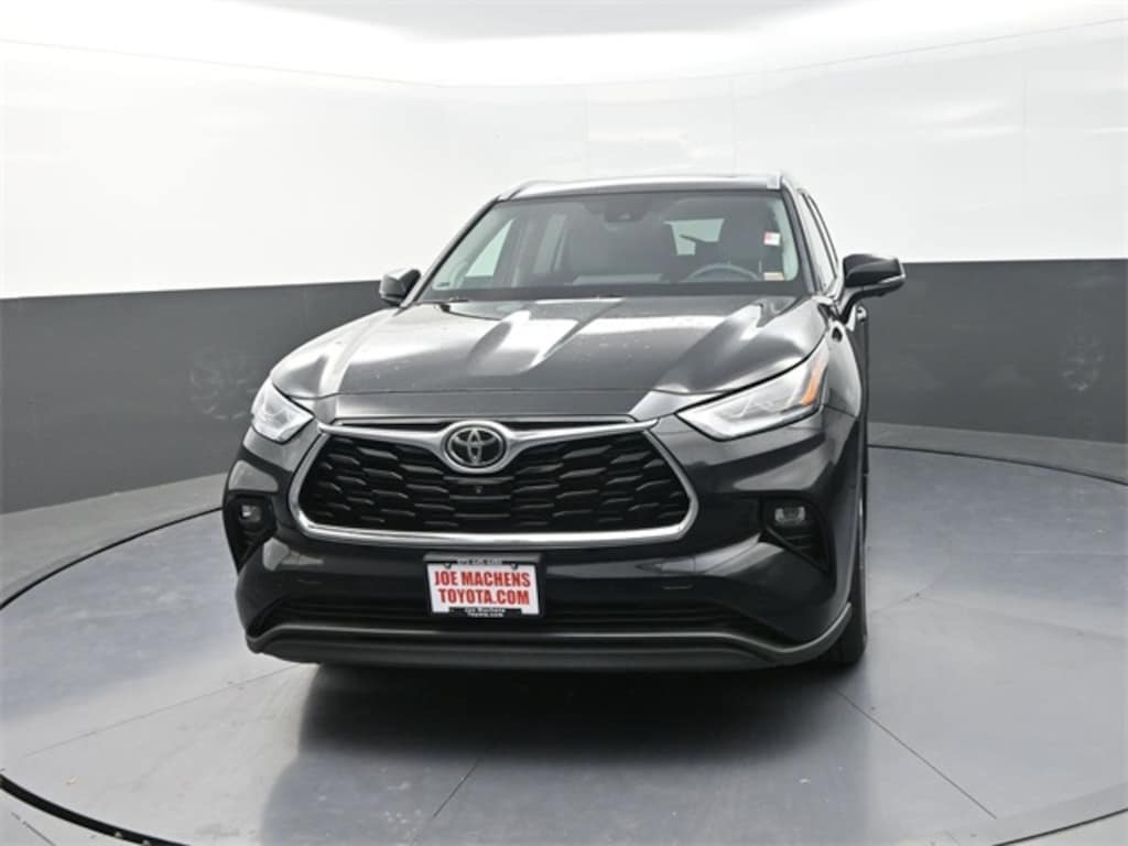 Used 2023 Toyota Highlander Limited SUV
