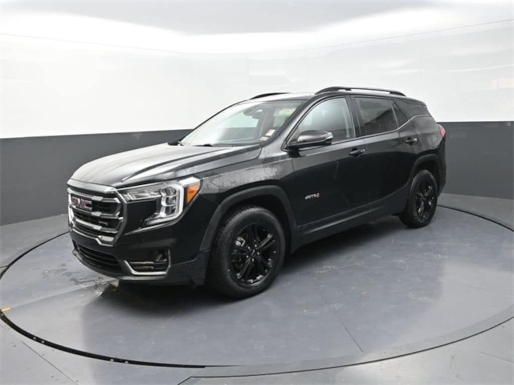 Used 2023 GMC Terrain AT4 SUV