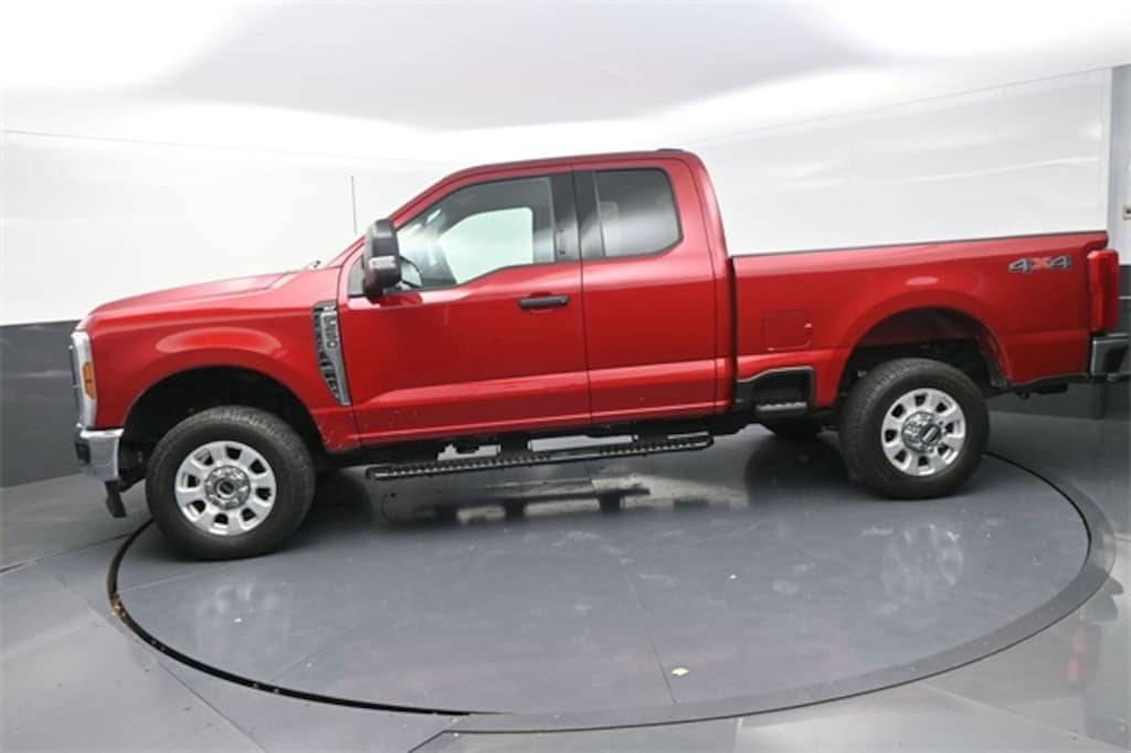 Used 2024 Ford F-250SD XLT Truck