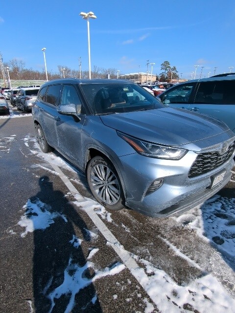 2022 Toyota Highlander Platinum photo 4