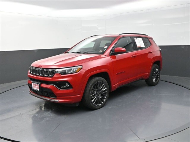 2023 Jeep Compass Limited photo 2