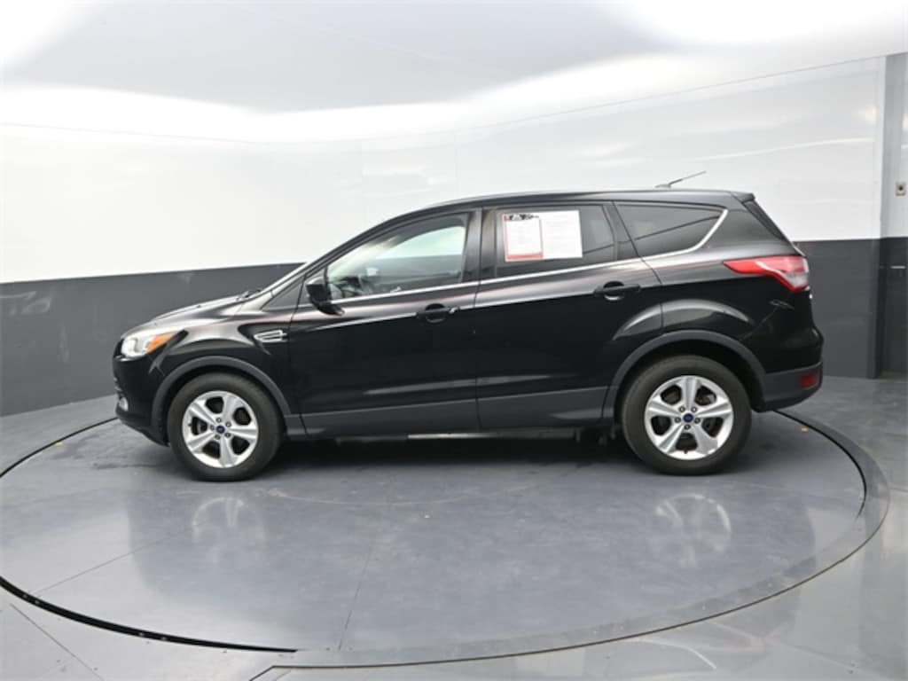 Used 2016 Ford Escape SE SUV