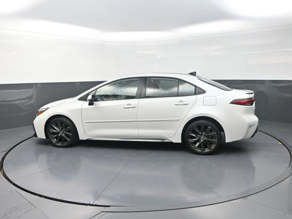 Used 2025 Toyota Corolla XSE Sedan
