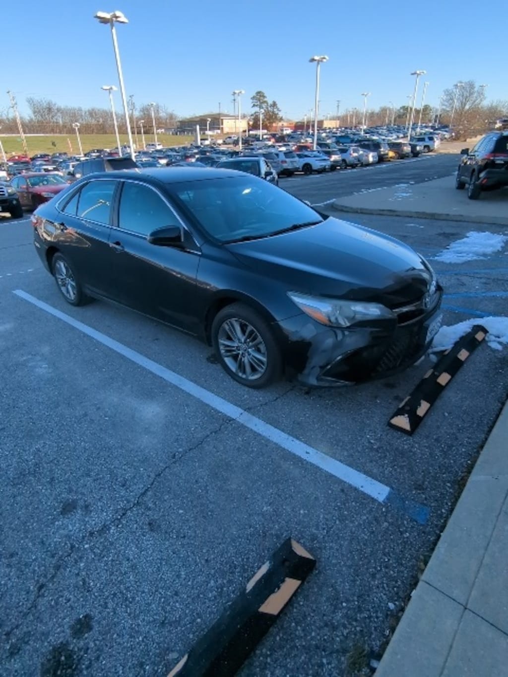 Used 2015 Toyota Camry SE Sedan