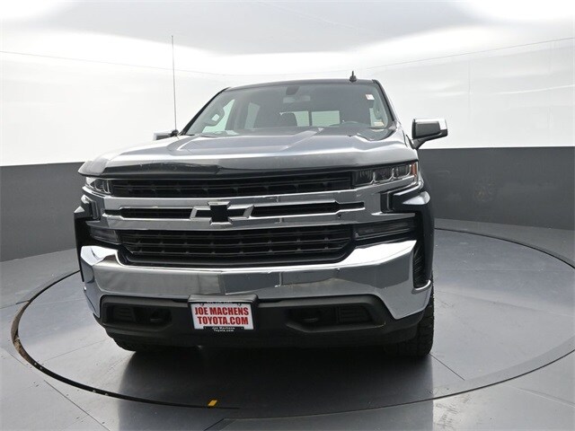 2020 Chevrolet Silverado 1500 LT photo 2