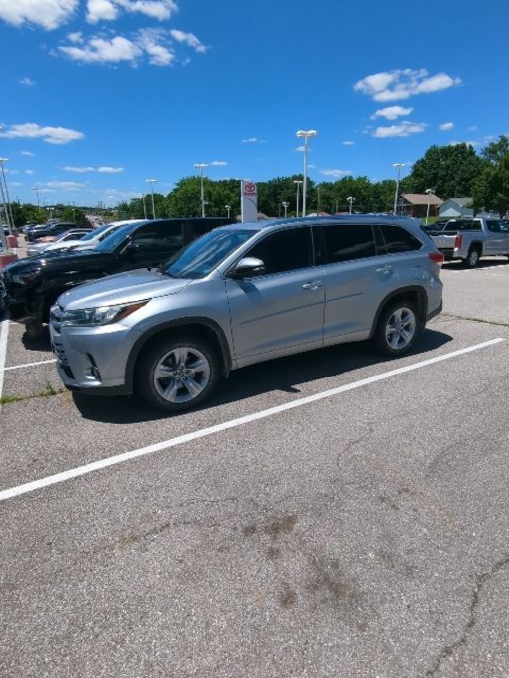 Used 2017 Toyota Highlander Limited SUV