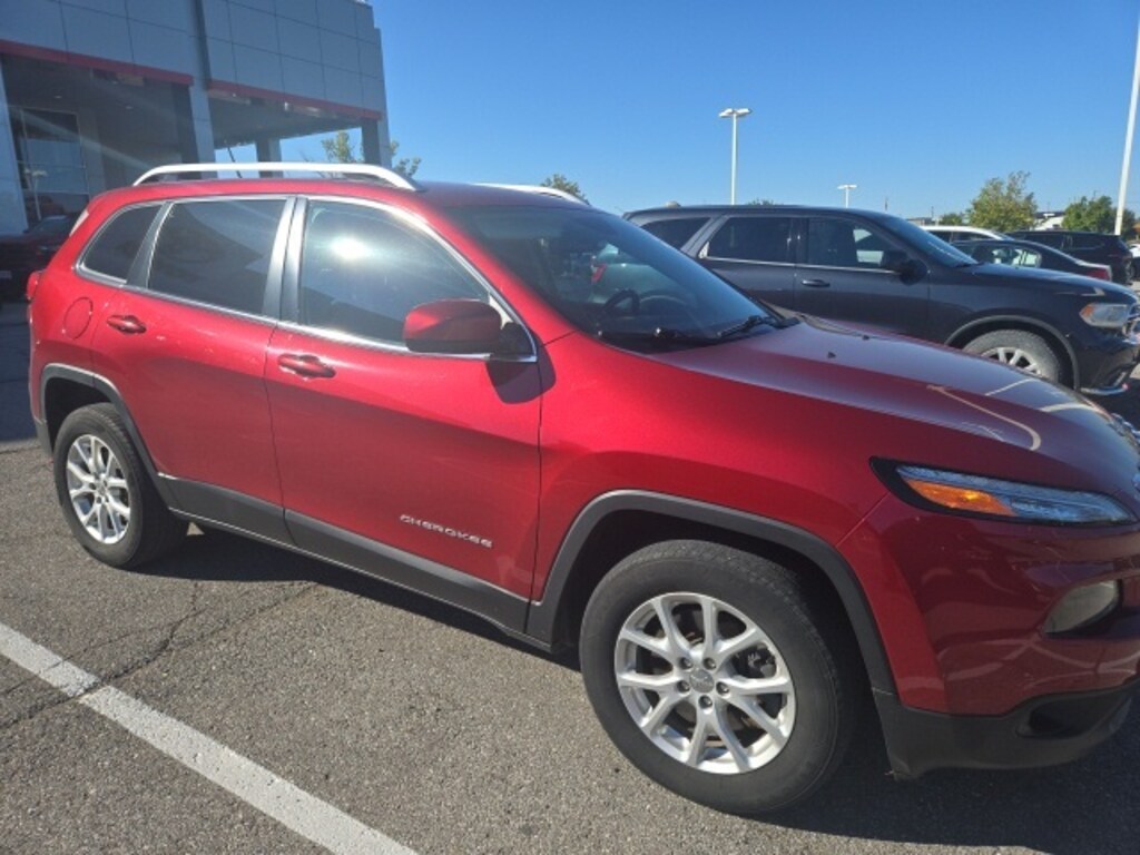 Used 2015 Jeep Cherokee Latitude SUV