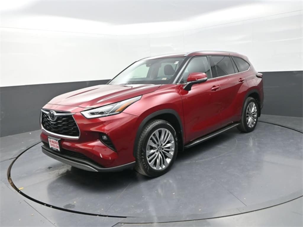 Used 2026 Toyota Highlander Platinum SUV