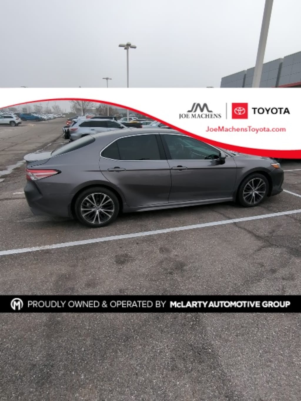 Used 2018 Toyota Camry SE Sedan