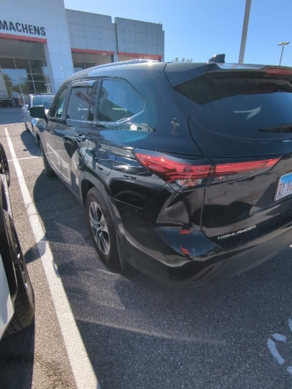 Used 2023 Toyota Highlander XLE SUV