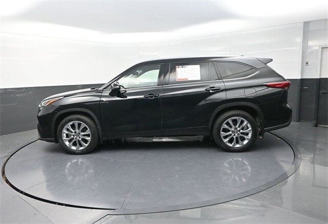 2023 Toyota Highlander Limited photo 4