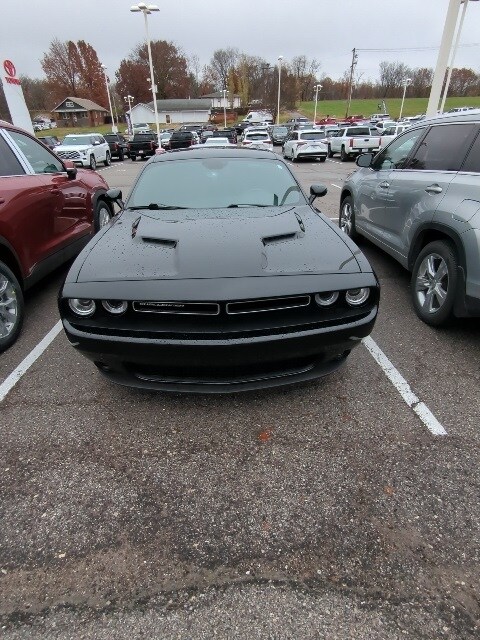 2021 Dodge Challenger SXT photo 4