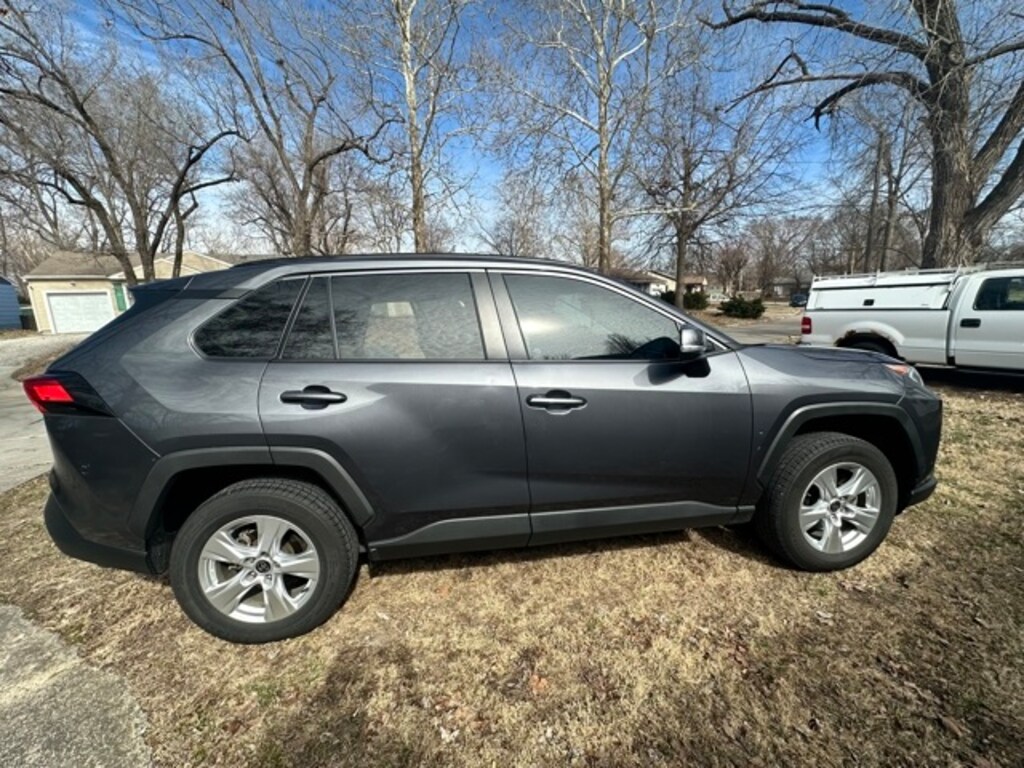Used 2021 Toyota RAV4 XLE SUV