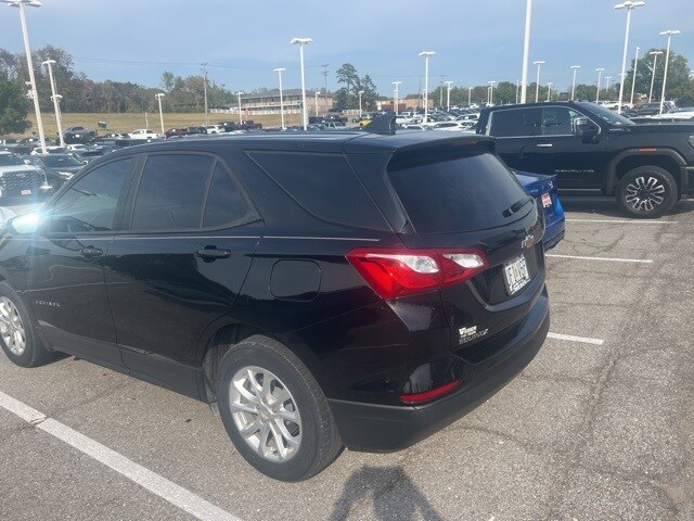 2021 Chevrolet Equinox LS photo 4