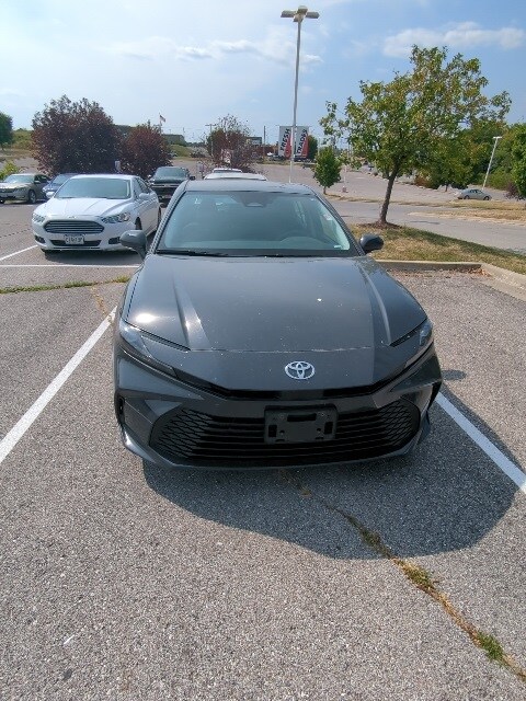 2025 Toyota Camry LE photo 3