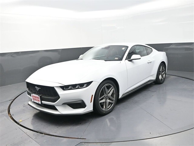 2024 Ford Mustang EcoBoost photo 3