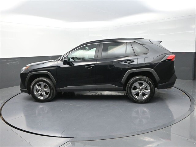 2023 Toyota RAV4 XLE photo 4