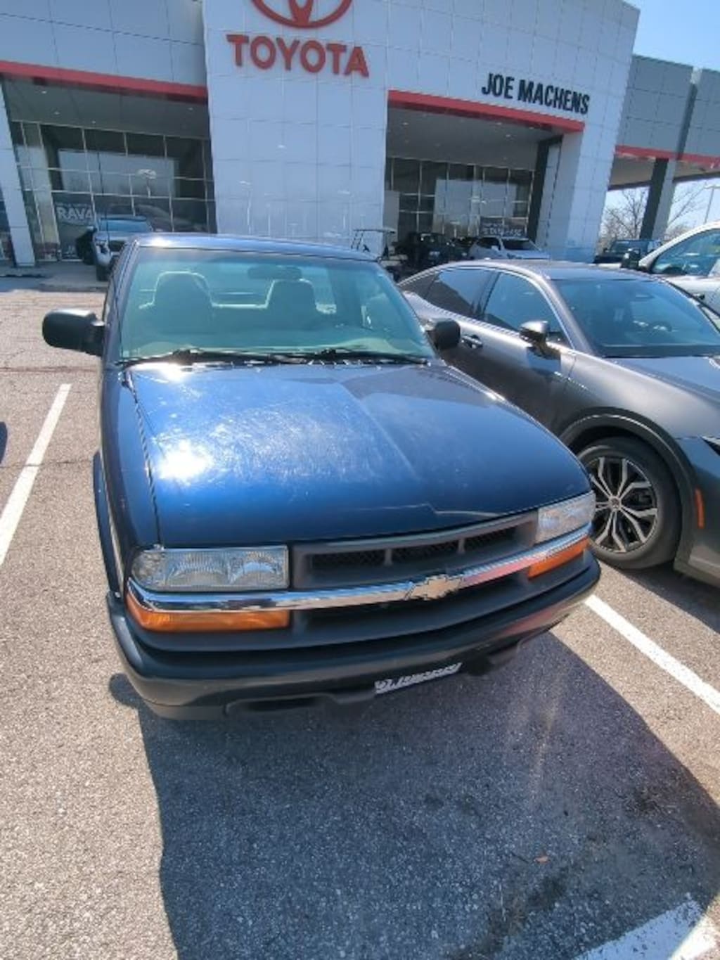 Used 2002 Chevrolet S-10 Base Truck
