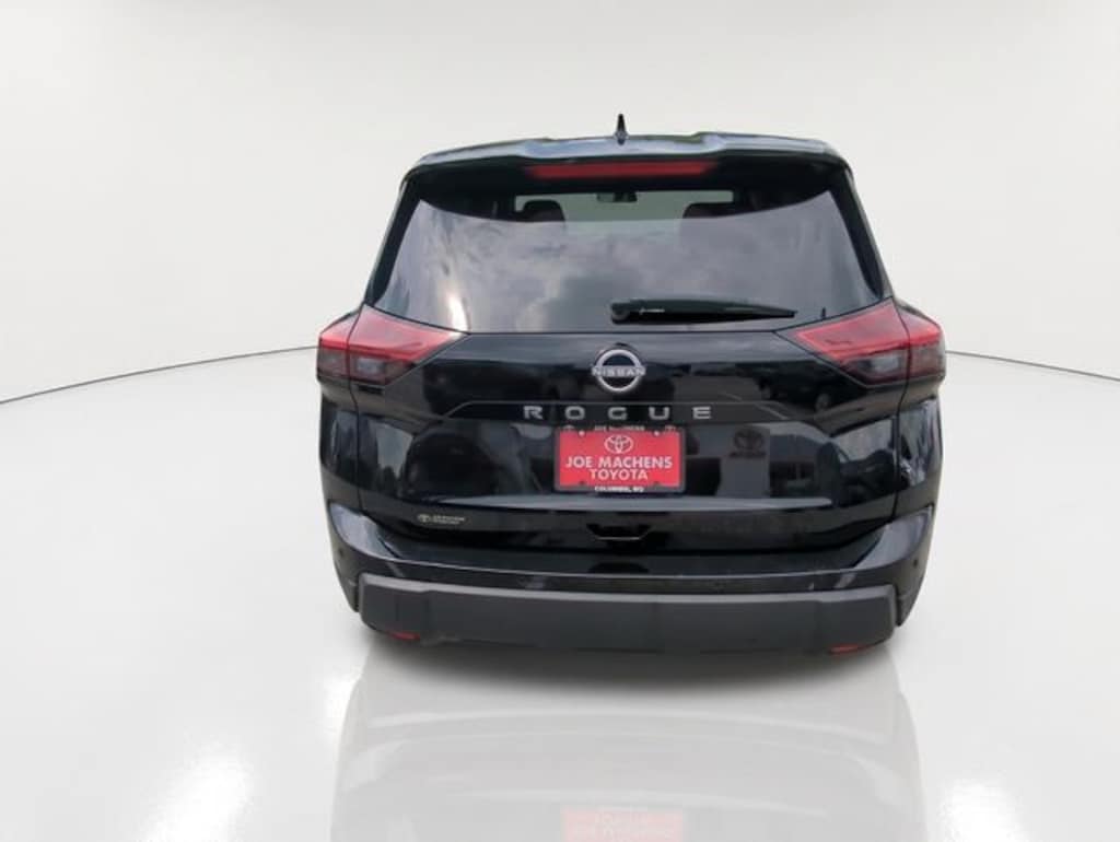 Used 2025 Nissan Rogue SV SUV