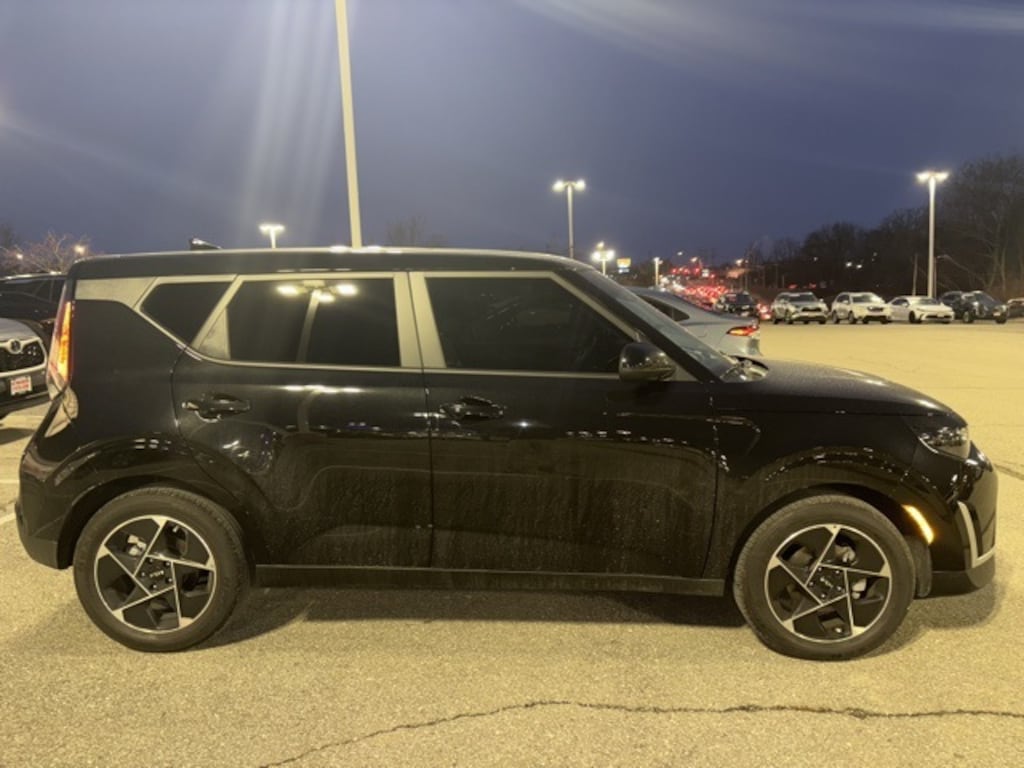 Used 2025 Kia Soul EX Hatchback