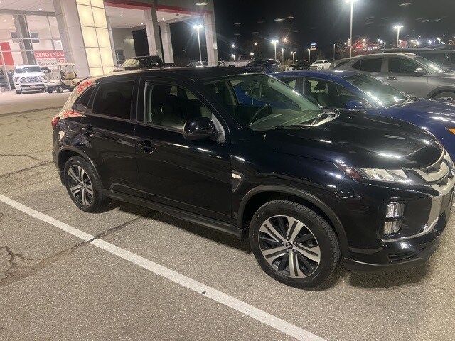 2020 Mitsubishi Outlander Sport ES photo 3