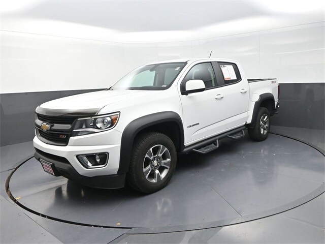 2020 Chevrolet Colorado Z71 photo 2