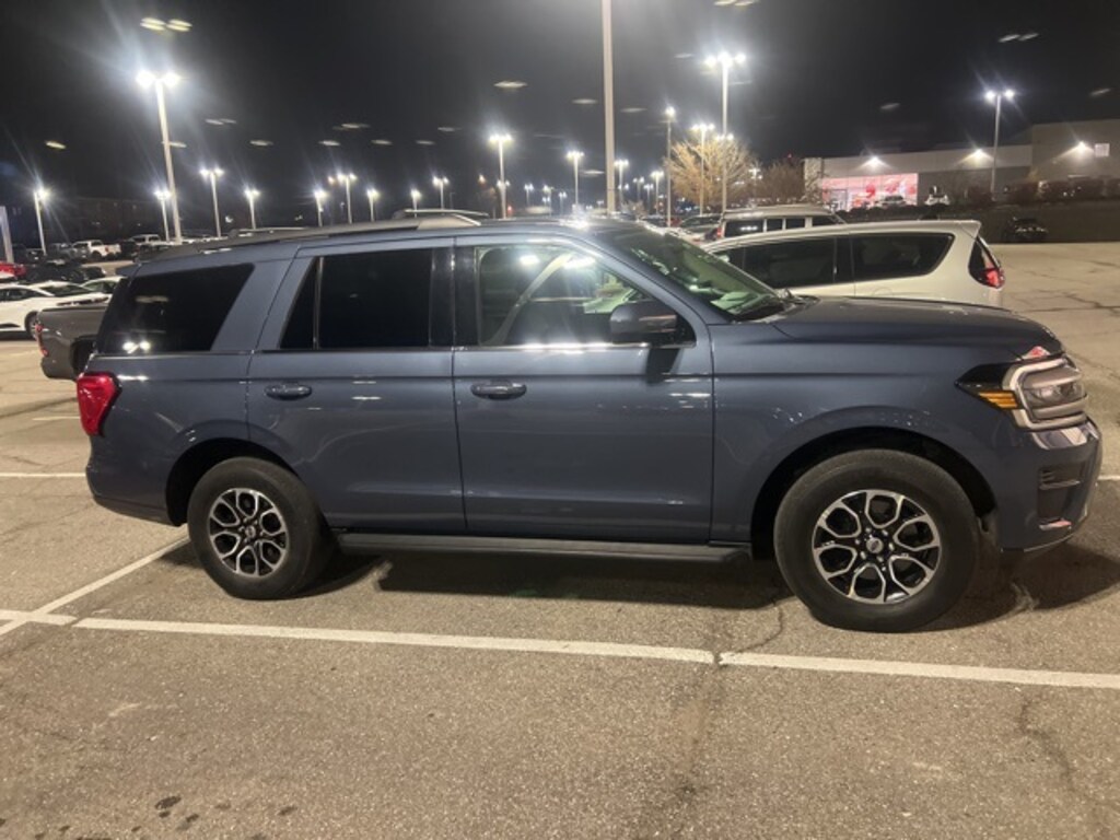 Used 2022 Ford Expedition XLT SUV