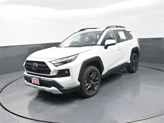 2024 Toyota RAV4 Adventure photo 2