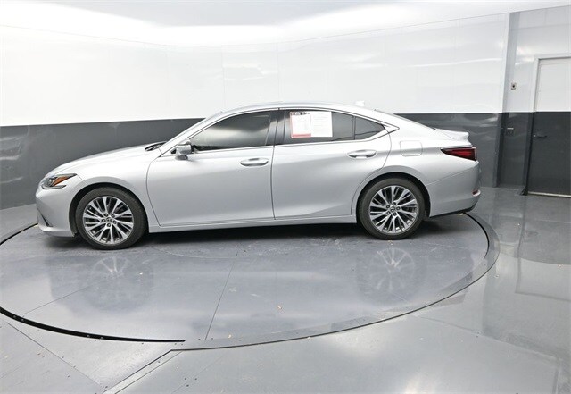 2019 Lexus ES 350 photo 4