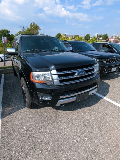 2016 Ford Expedition Platinum photo 2