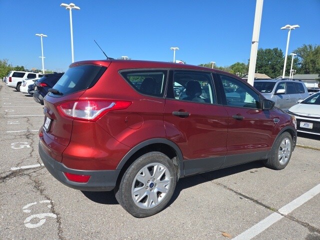 2015 Ford Escape S photo 4
