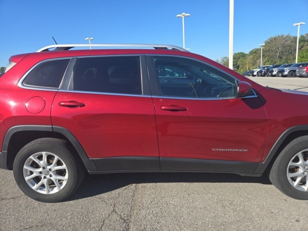 Used 2015 Jeep Cherokee Latitude SUV
