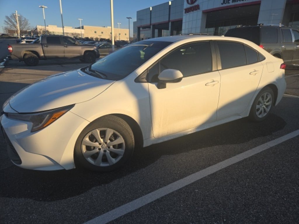 Used 2023 Toyota Corolla LE Sedan