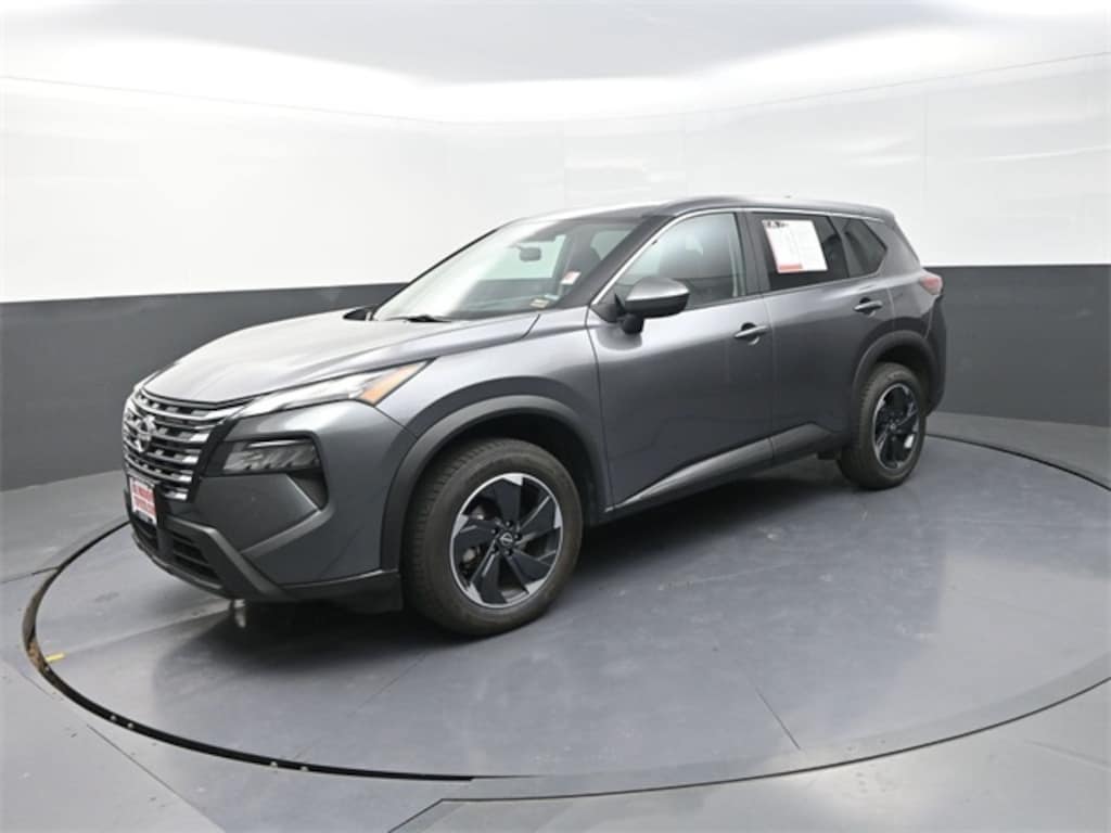 Used 2024 Nissan Rogue SV SUV