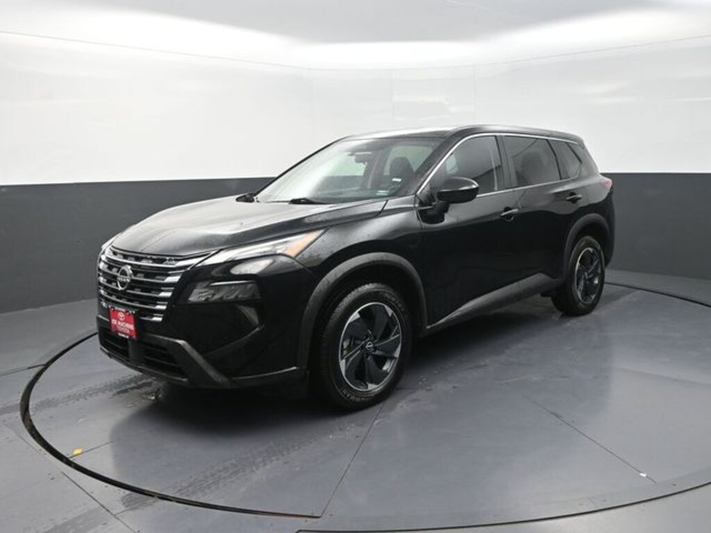 Used 2024 Nissan Rogue SV SUV
