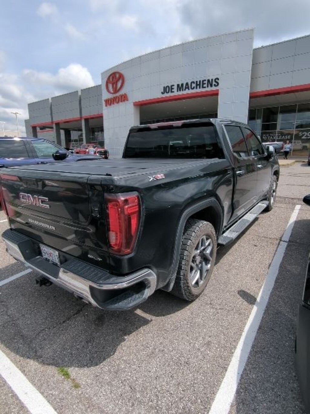 Used 2023 GMC Sierra 1500 SLT Truck