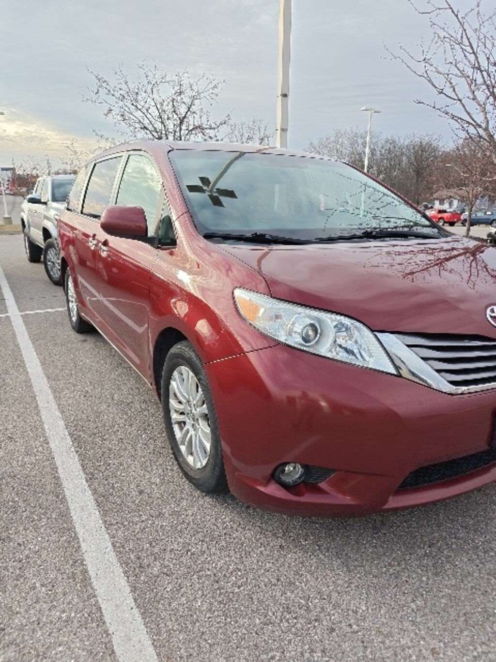 Used 2016 Toyota Sienna XLE Minivan/Van