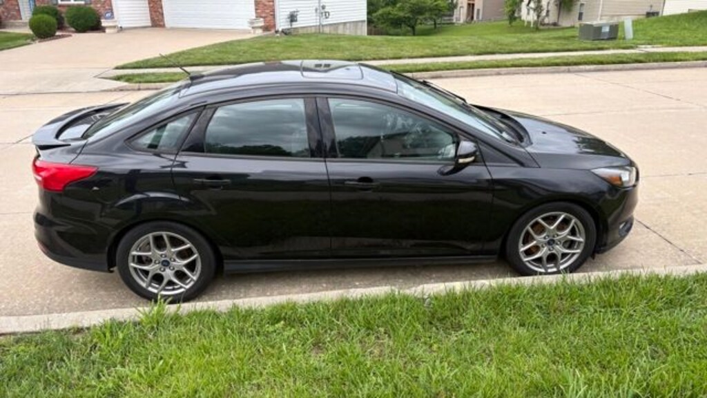 Used 2015 Ford Focus SE Sedan