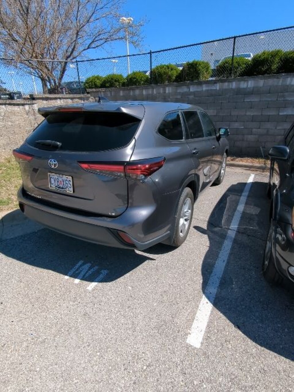 Used 2023 Toyota Highlander LE SUV