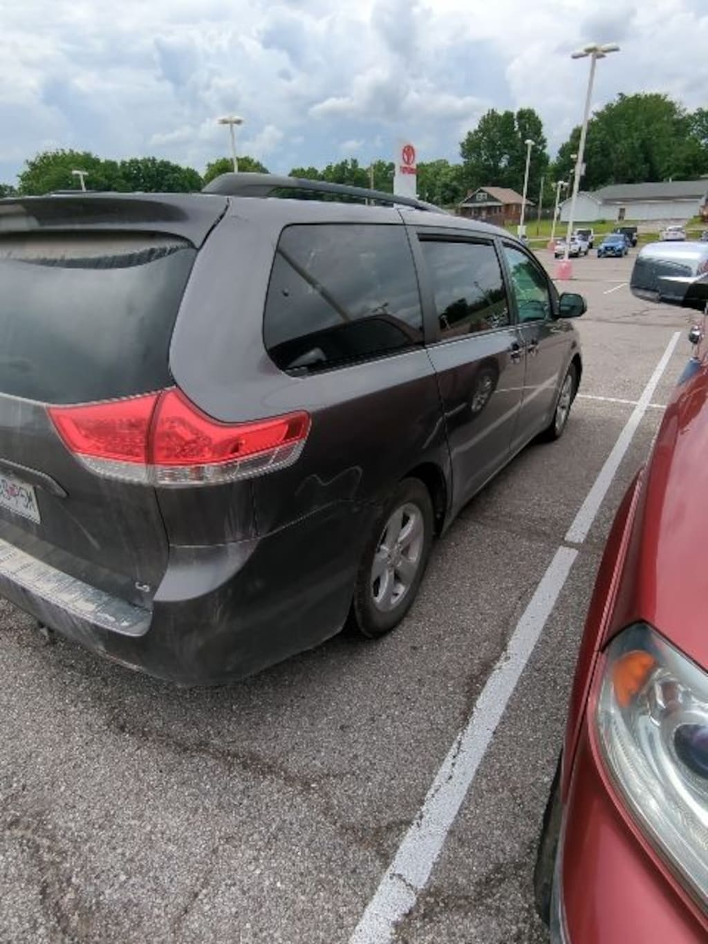 Used 2011 Toyota Sienna LE Minivan/Van