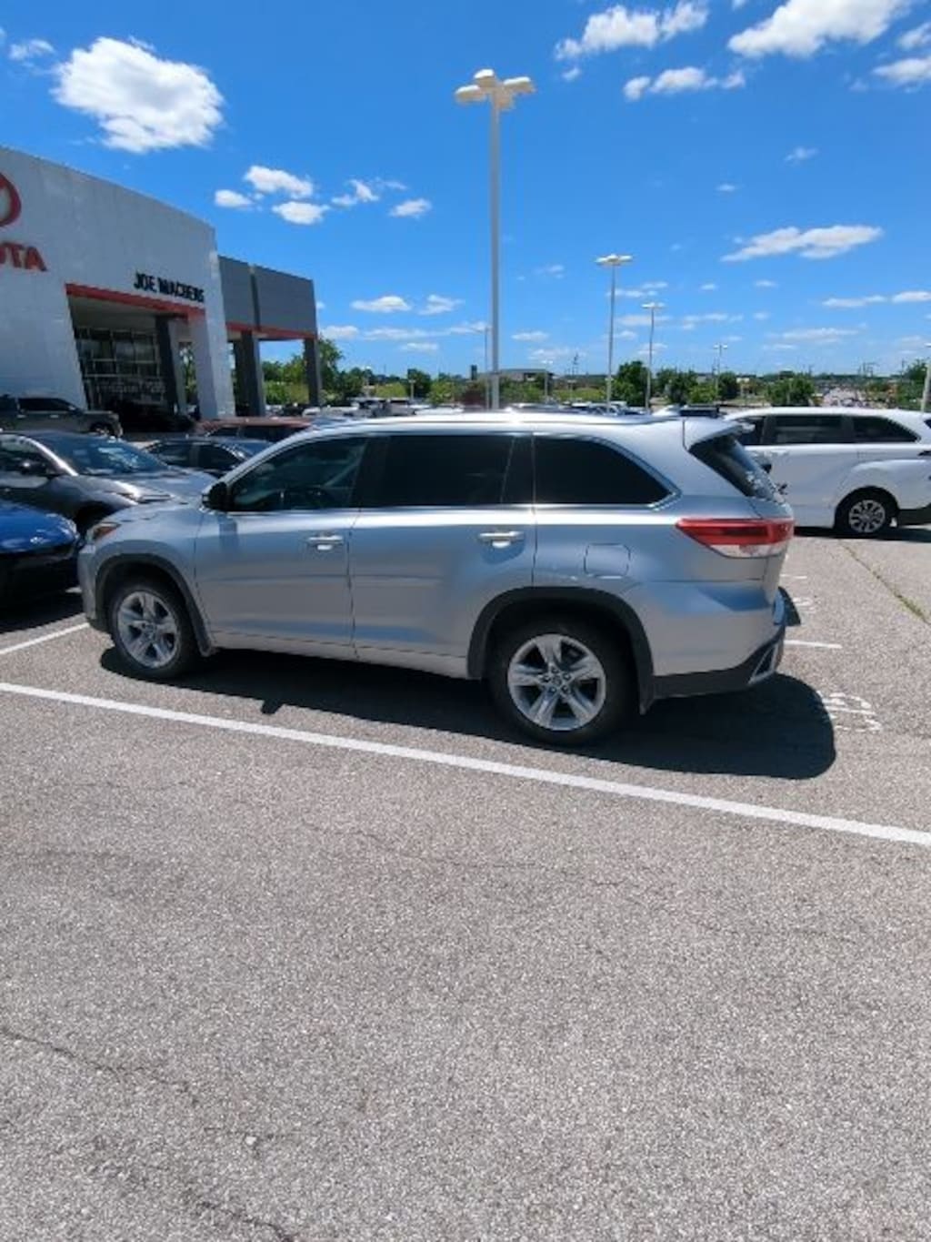 Used 2017 Toyota Highlander Limited SUV