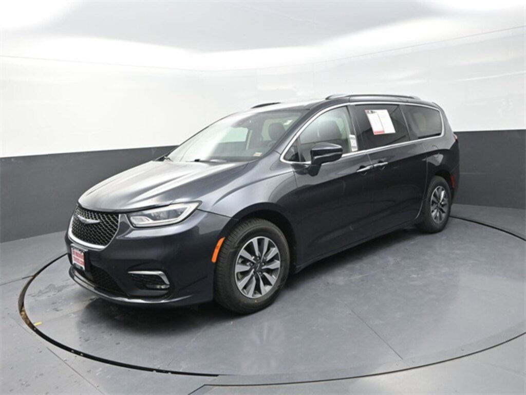 Used 2021 Chrysler Pacifica Touring L Minivan/Van